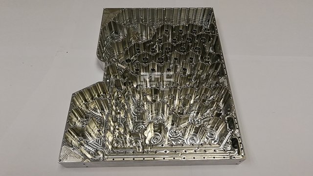 大型龙门铣加工技术突破，推动制造业迈向高质量发展